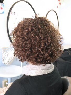 バグ 恵比寿(Bug) ミディアムスパイラルパーマ