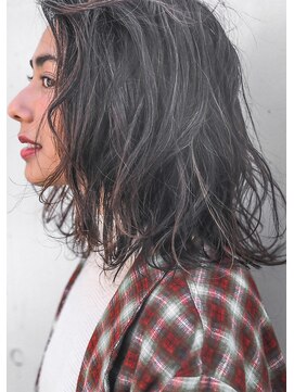 アクトゥス(AEQUITAS) スモーキーアッシュミディ【池袋/20代/30代/40代】