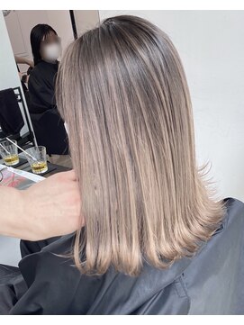 アライブ キチジョウジ(ALIVE Kichijoji) ALIVE吉祥寺 デザインカラーバレイヤージュ外ハネボブローライト