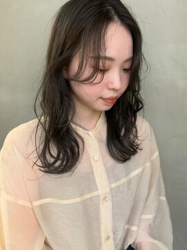 アトロ(Atoro) グレージュカラー×レイヤー