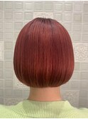朱色ミニボブ
