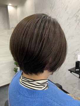 ラソ(Lazo) ショートボブ×グレージュ