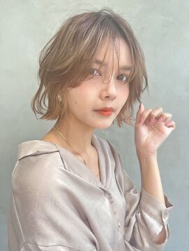 エイミー(Aimee) Aimee 町田　シースルーバング×ミルクティーベージュ