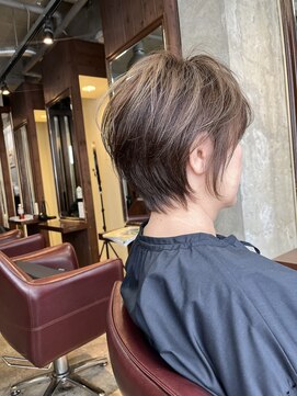 キー(kｅｙ) 頭の形が綺麗に見えるショートヘア