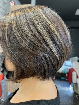 サロンドアンアリー(Salon de an Ally) ショート白髪ぼかしハイライト20代30代40代50代六町