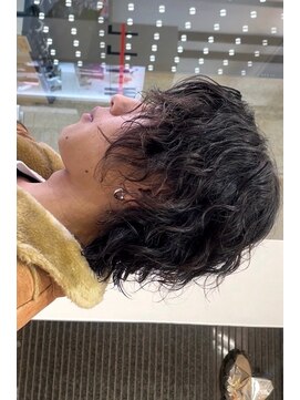 ランズ(LANDS) メンズカット　スパイラルパーマ　【韓国ヘア 大阪 梅田】