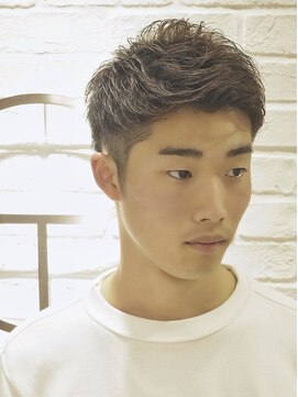 ヨシザワインク プレミアム 築地店(YOSHIZAWA Inc. PREMIUM) ツーブロ刈り上げショートアップバングスタイル