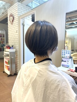 アンラヴェスト(AN LOVEST mashup hs) くびれスッキリ丸みショート☆