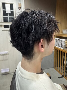 クロノ(CHRONO) センターパートツイストスパイラルパーマ