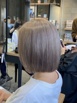 ジーナ 大宮(Zina) ミルクティーボブ