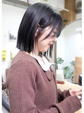 ムロ(Mulo) 【シンプルボブ】柔らかい外ハネがポイント|大人ナチュラル