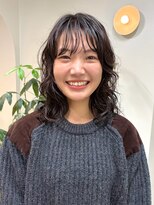 クル(k u r u)&nbsp;ふわっと大きめカールのパーマ