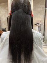 ハコ(H.A.Co) 縮毛矯正リタッチのお客様です。