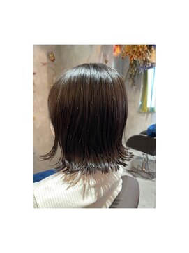 お花と犬と美容室 外ハネラフスタイル◎