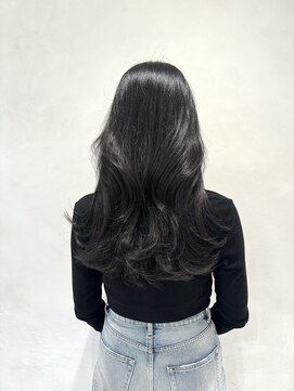 ザックラフィネ(ZACC raffine) グレーベージュ/レイヤーロング/黒髪スタイル