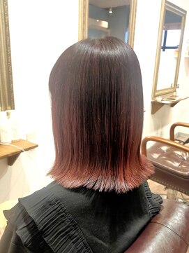 ヘアー グリーン(hair green) 30代40代50代/切りっぱなしボブ/グラデーションカラー/レッド