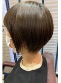 ショートボブ