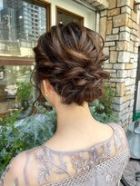 マルカ(MARUCA)&nbsp;結婚式/お呼ばれにゆるふわ編み込みシニヨン