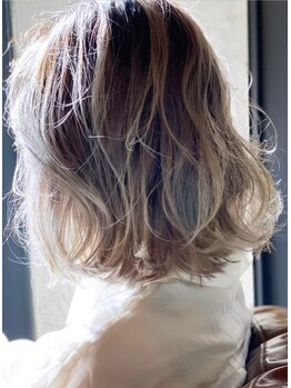 ヘアーリビング 730 宜野湾の写真/SNSで話題★東京で培った『センス』×『技術』で叶える"今っぽ"デザインカラー*#ハイライト#バレイヤージュ