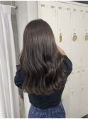 グレージュ×女性らしい
