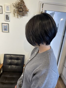 ルッツ カオラ(Ruttu KaoLa) 大人可愛い襟足スッキリ小顔ショート　30代40代50代　志木