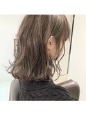大人シアーベージュミニウルフボブミディアムレイヤー