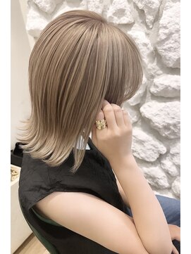 モアナ バイ ヘッドライト 大和店(Moana by HEADLIGHT) #ブリーチ#ベージュ#ダブルカラー#ミディアム