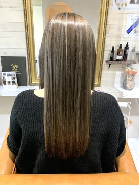 ラトゥーナ(Ratuna) 【Ratuna/塚口】白髪ぼかしOK☆グレージュハイライト