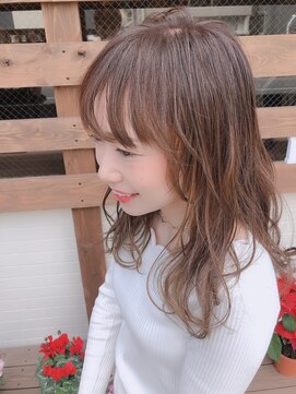 ヘアストーリーゼロ Hair Story ZERO こなれた巻き髪スタイル