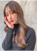 ベージュカラー　艶髪ロング　顔周りレイヤー　大人　上品