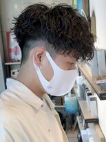 ウェイビーエフティフィフス 横浜西口(WAVEY ft.fifth)&nbsp;ツイストスパイラルパーマ波巻きスパイラル刈り上げマッシュ