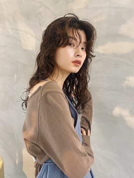 ヒュージ 表参道(huge) レイヤーミディアム_かきあげヘア/伸ばしかけ前髪_モードヘア