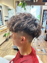 ニーズヘアー(Needs hair)&nbsp;外国人風　スペインカール　緩め