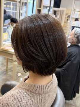 アルターリール(aL ter Rire) イメチェン/ホワイトブロンド/外ハネボブ/ワイドバング/杉田花乃