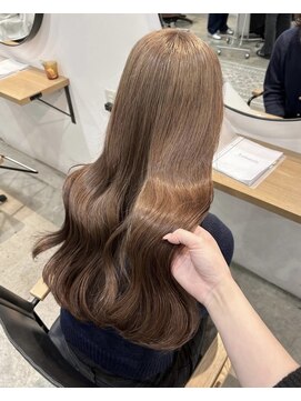 ニナ 梅田(nina) ミルクティーベージュ