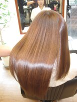 トリート(TREAT)&nbsp;【アッシュブラウン】サラ艶/ロングヘアー/30代40代/髪質改善