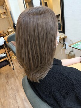 エルメ バイ アンフィー(Elme by anphi) 【Elme　野呂】透明感グレージュ×Wカラー×切りっぱなしボブ