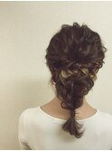 編み込みとねじりアップ