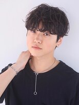 シスタ(SISTA)&nbsp;【SiSTA】田中黒髪スパイラルパーマコンマヘア韓国マッシュ