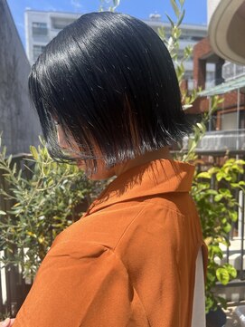 ニィ(2iee.) ぱつっとボブ