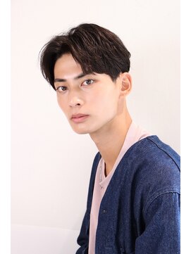 ネイビー(NAVY) 毛流れパーマでつくる韓流ヘア