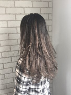 フィル 横浜(fil) ミディアムレイヤー_ハイライトバレイヤージュ