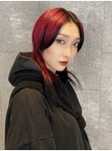 ウルフブリーチデザインカラー赤黒派手髪ミディアムカット