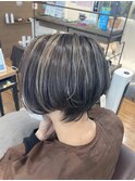 くっきりハイライト×ショートスタイル×コントラストカラー