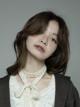 ビュートリアム 福岡(BEAUTRIUM) 髪を柔らかく魅せるオリーブブラウンの上品カラー