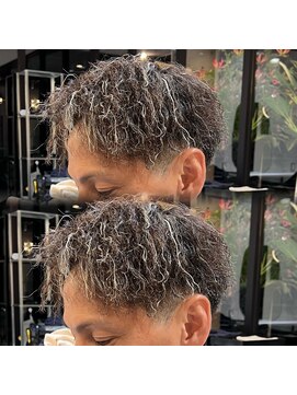 髪屋 紬 メンズ/メンズパーマ/メンズカット/ツイストパーマ