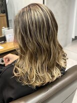 シャルムバイケンジ(Charm.by KENJE)&nbsp;デザインカラーバレイヤージュ細めハイライト白髪ぼかし東京銀座