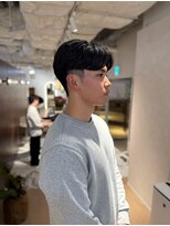 ウノプリールヴァモス(unopulir Vamos)&nbsp;センターパート刈り上げショート