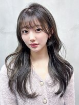 シオン(shion) フェミニンロングメルティカラー似合わせカット_F30501