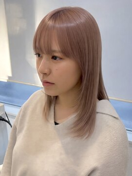 アン(un) ミディアムレイヤー×ほんのりピンクベージュ